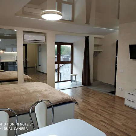 новобереговая, 8 кв. 17 Apartment