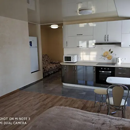 новобереговая, 8 кв. 17 *