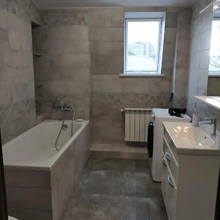 новобереговая, 8 кв. 17 * Odesa