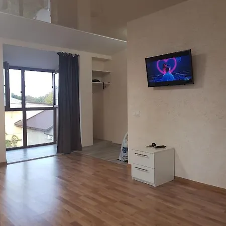 Apartment новобереговая, 8 кв. 17 *