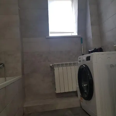 новобереговая, 8 кв. 17 Apartment *
