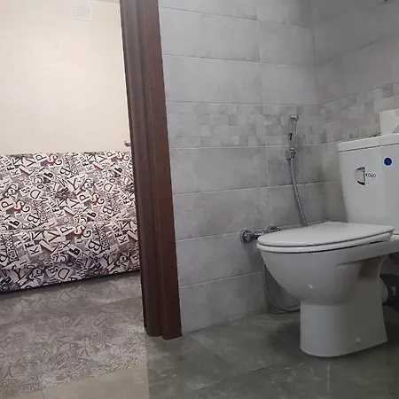 новобереговая, 8 кв. 17 Apartment