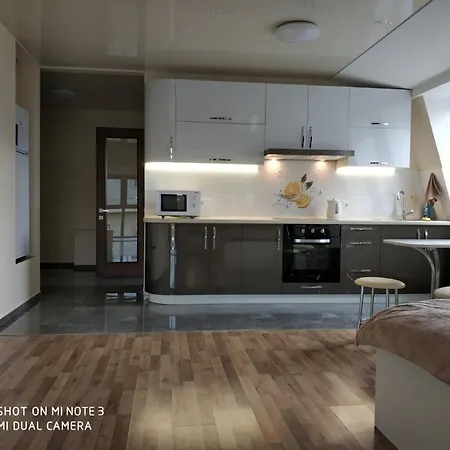 Apartment новобереговая, 8 кв. 17